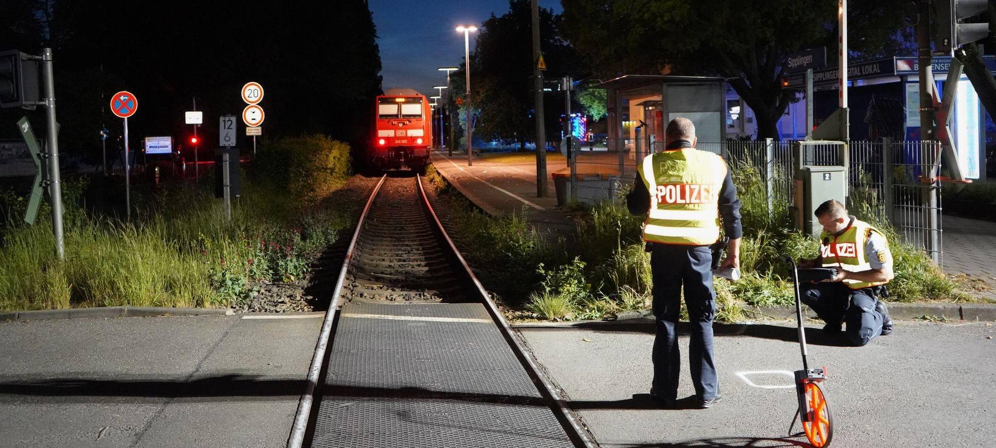 Zug erfasst Kind