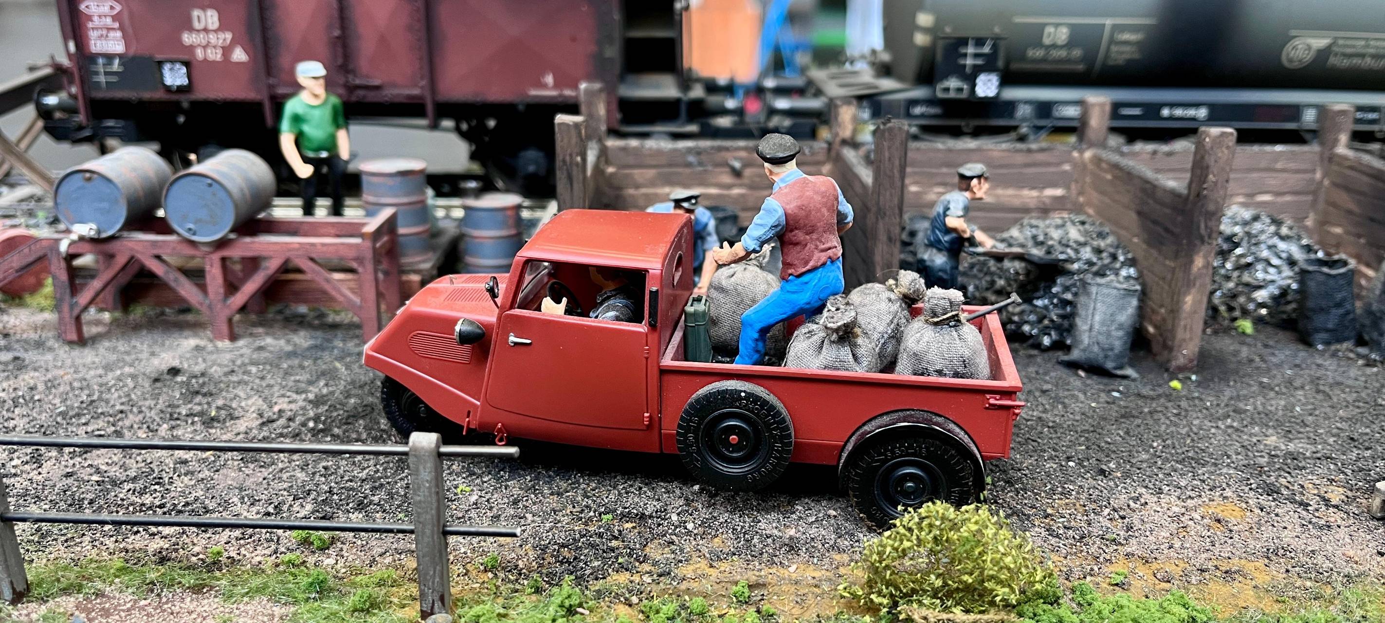 Riesige Modellbahn in Halver