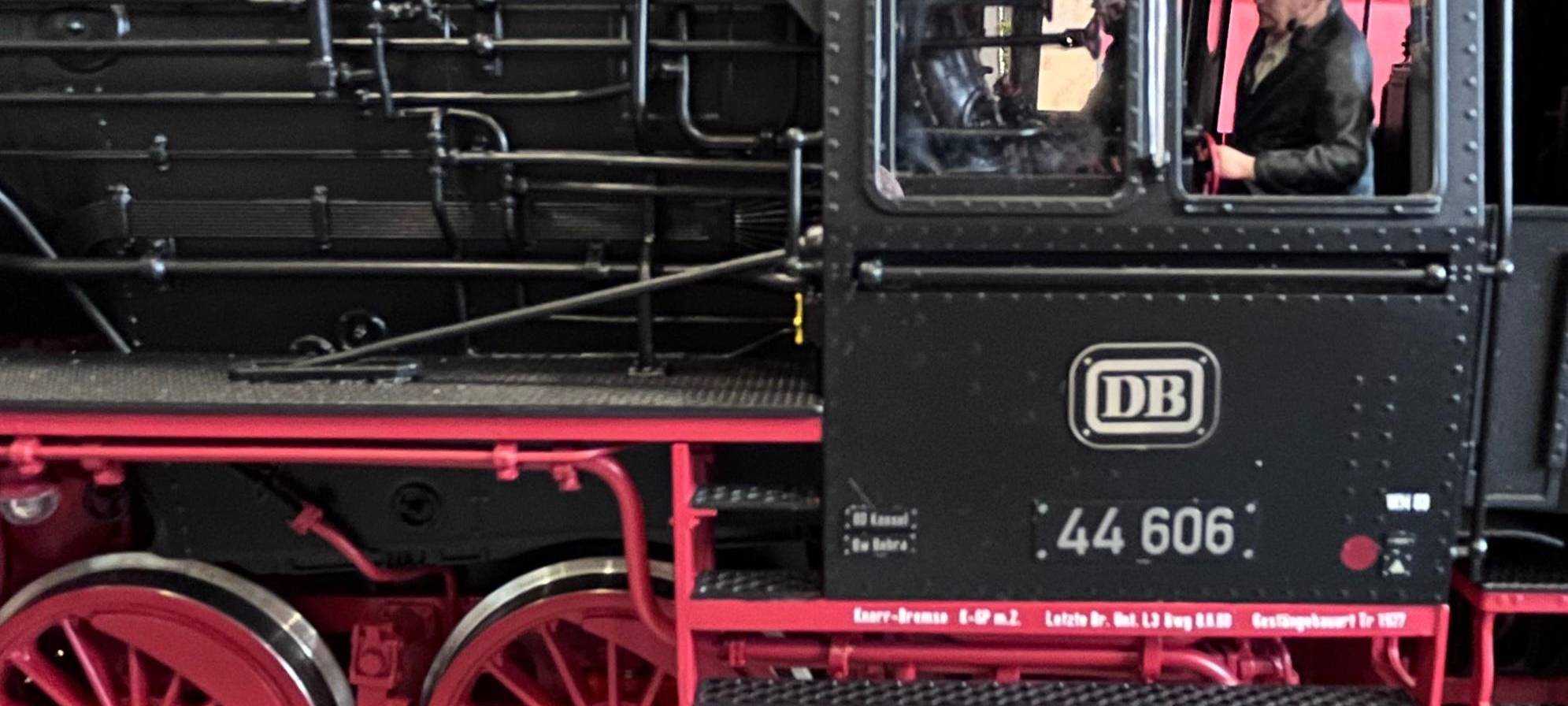 Riesige Modellbahn in Halver