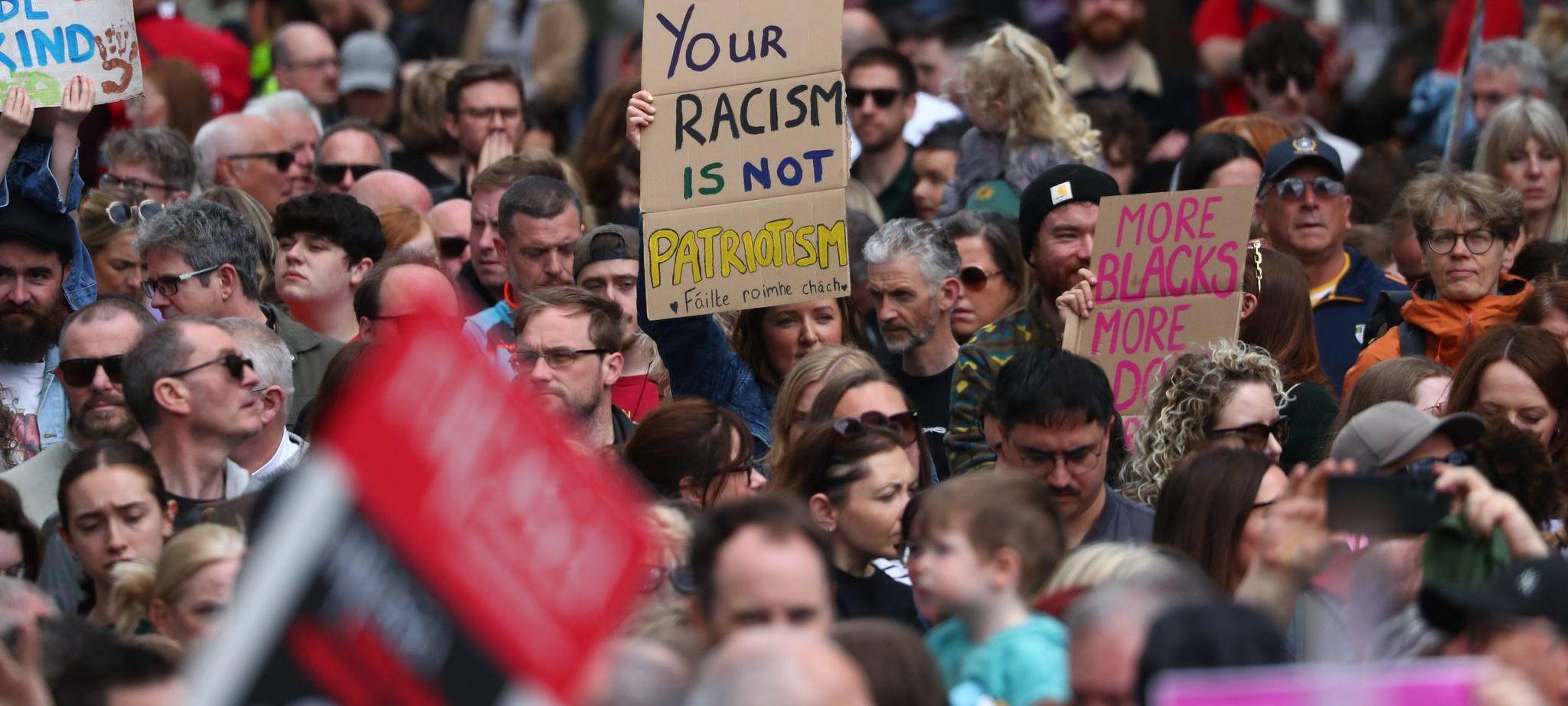 Nach Krawallen in Belfast - Demonstration