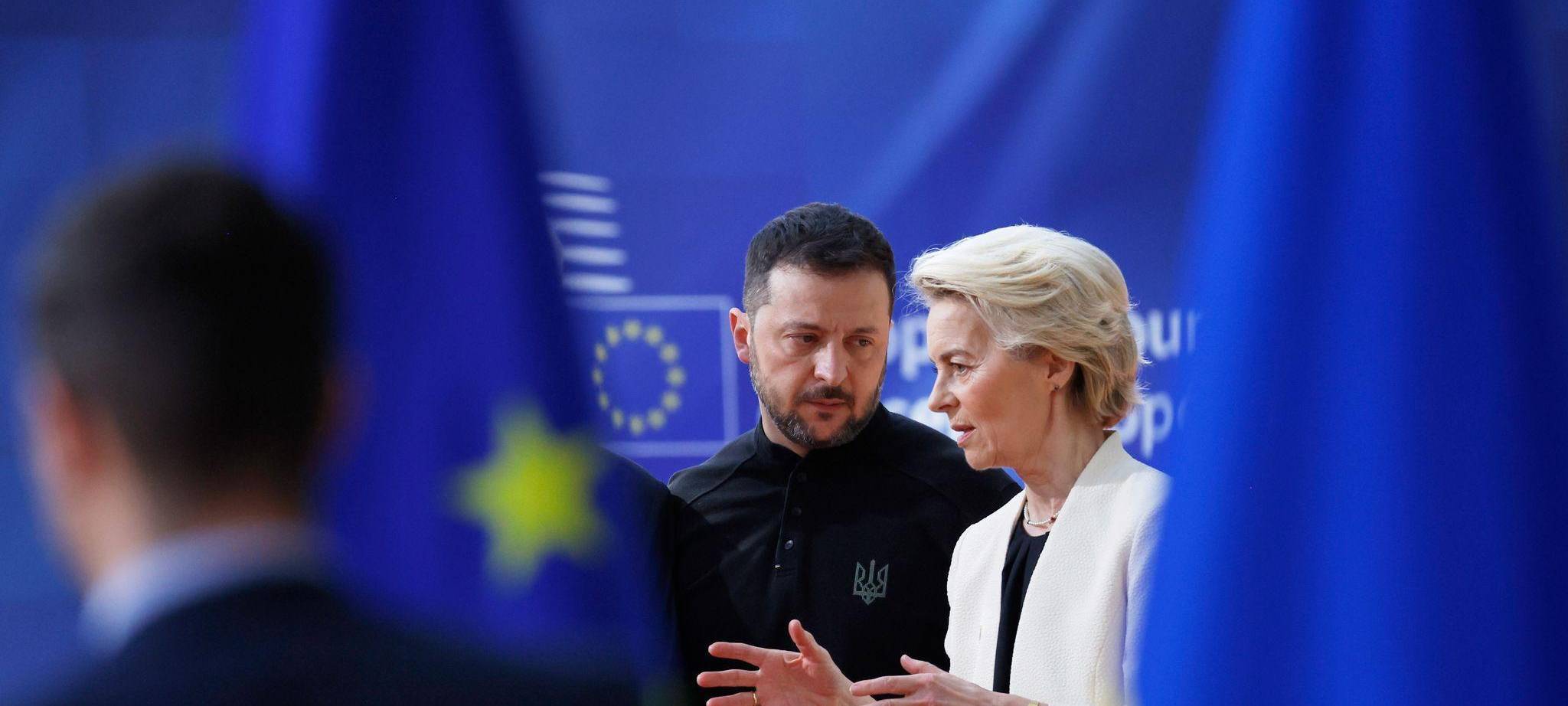 Ursula von der Leyen (r) und Wolodymyr Selenskyj