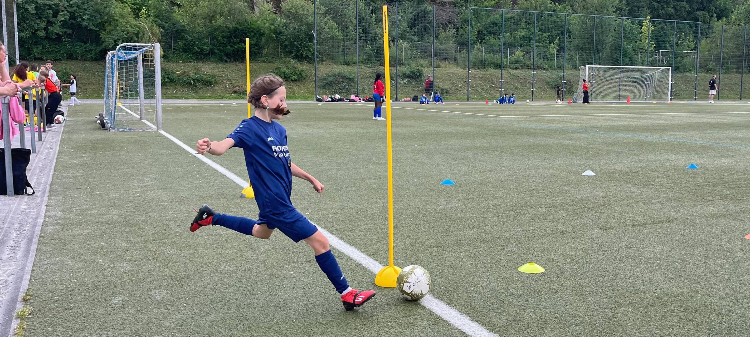 Lüdenscheid: Grundschulen kicken um die Kreismeisterschaft
