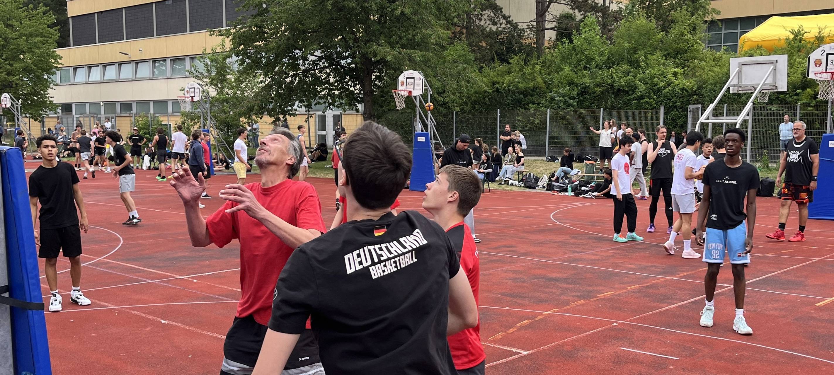 Iserlohn: Streetbasketball-Tour am Hemberg