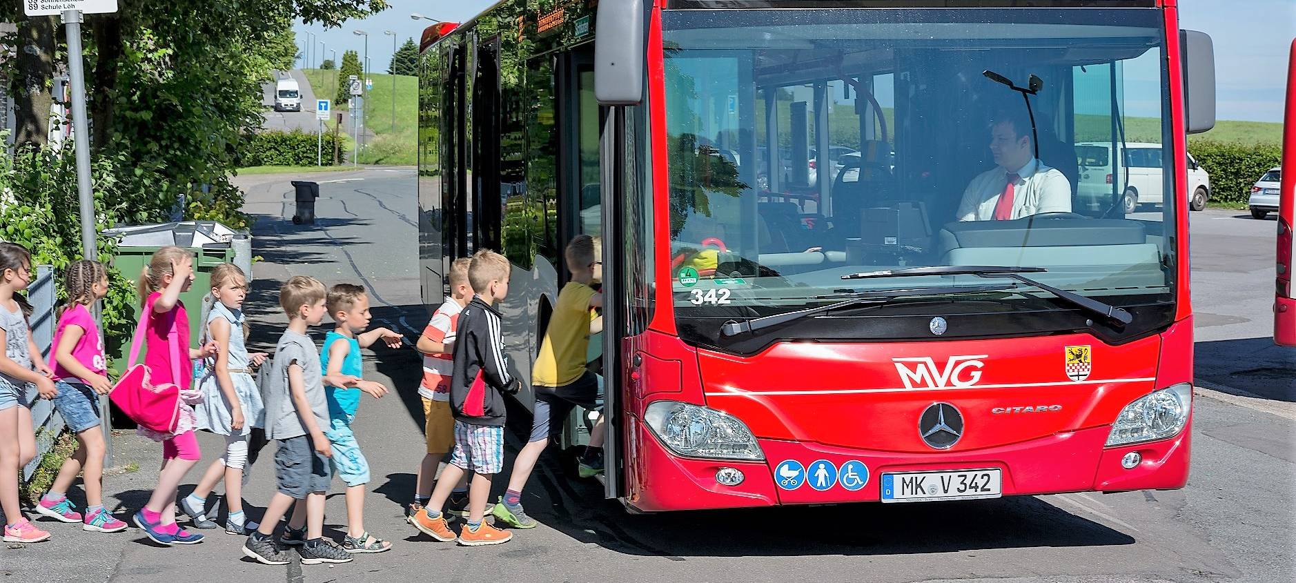 Schulbusse im MK fahren zum Sommerferienstart früher