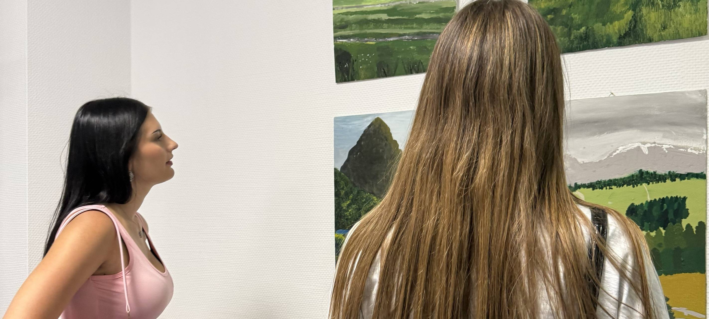 Schüler stellen Kunst in Iserlohner Krankenhaus aus
