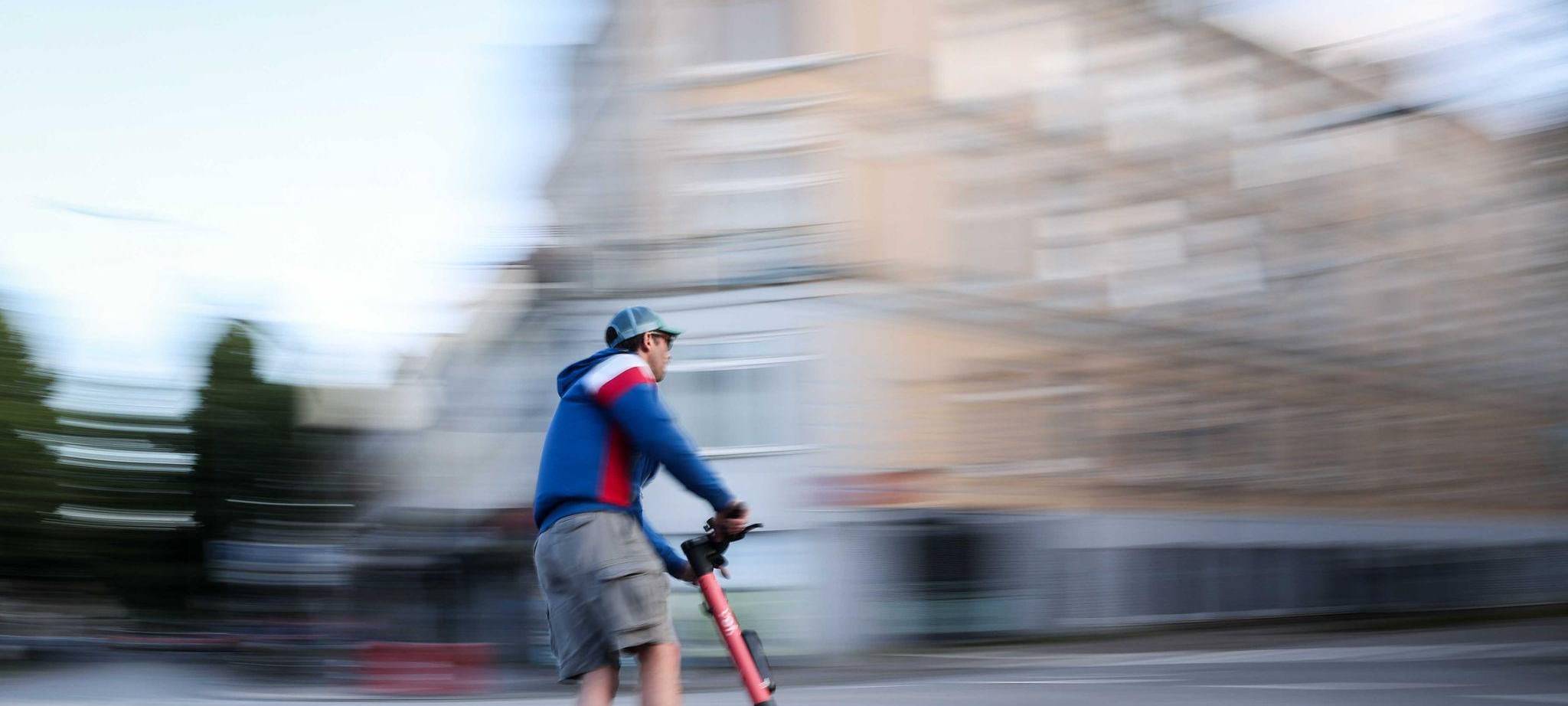 Fahrt mit E-Scooter