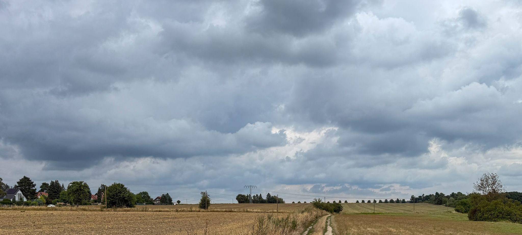 Regenwolken über Sachsen