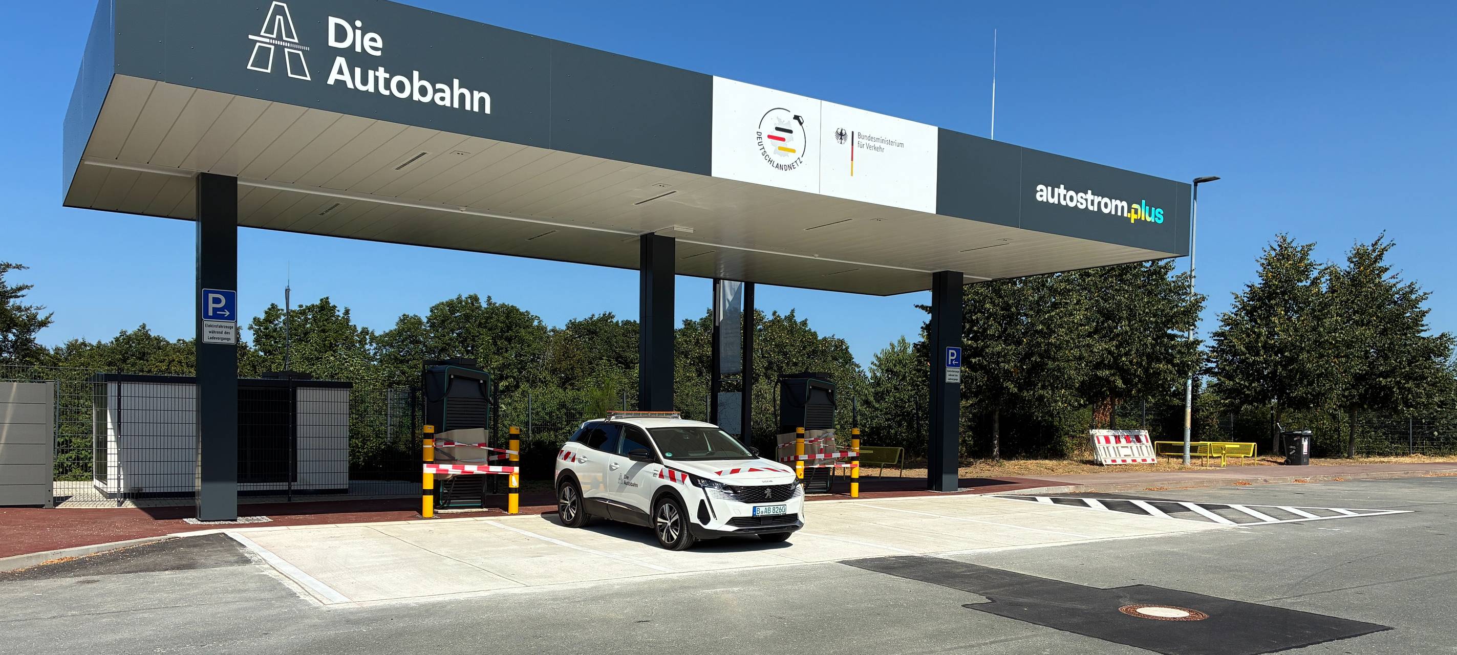 Neuer Schnellladepark an der A45 eröffnet
