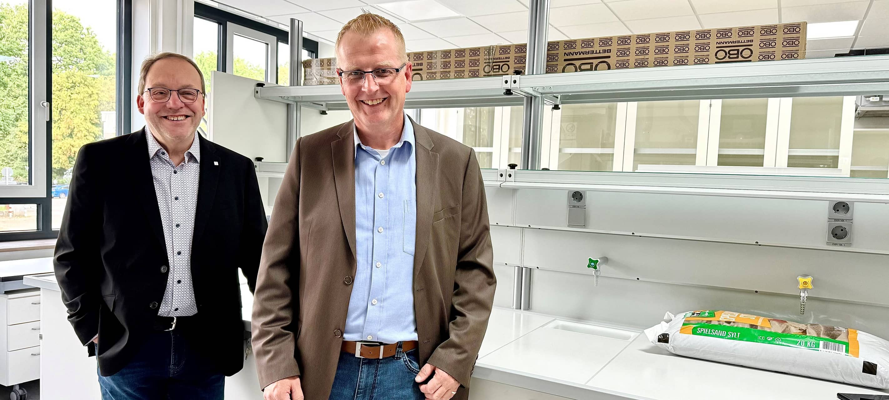 Lüdenscheider Schule mit neuen Chemieräumen