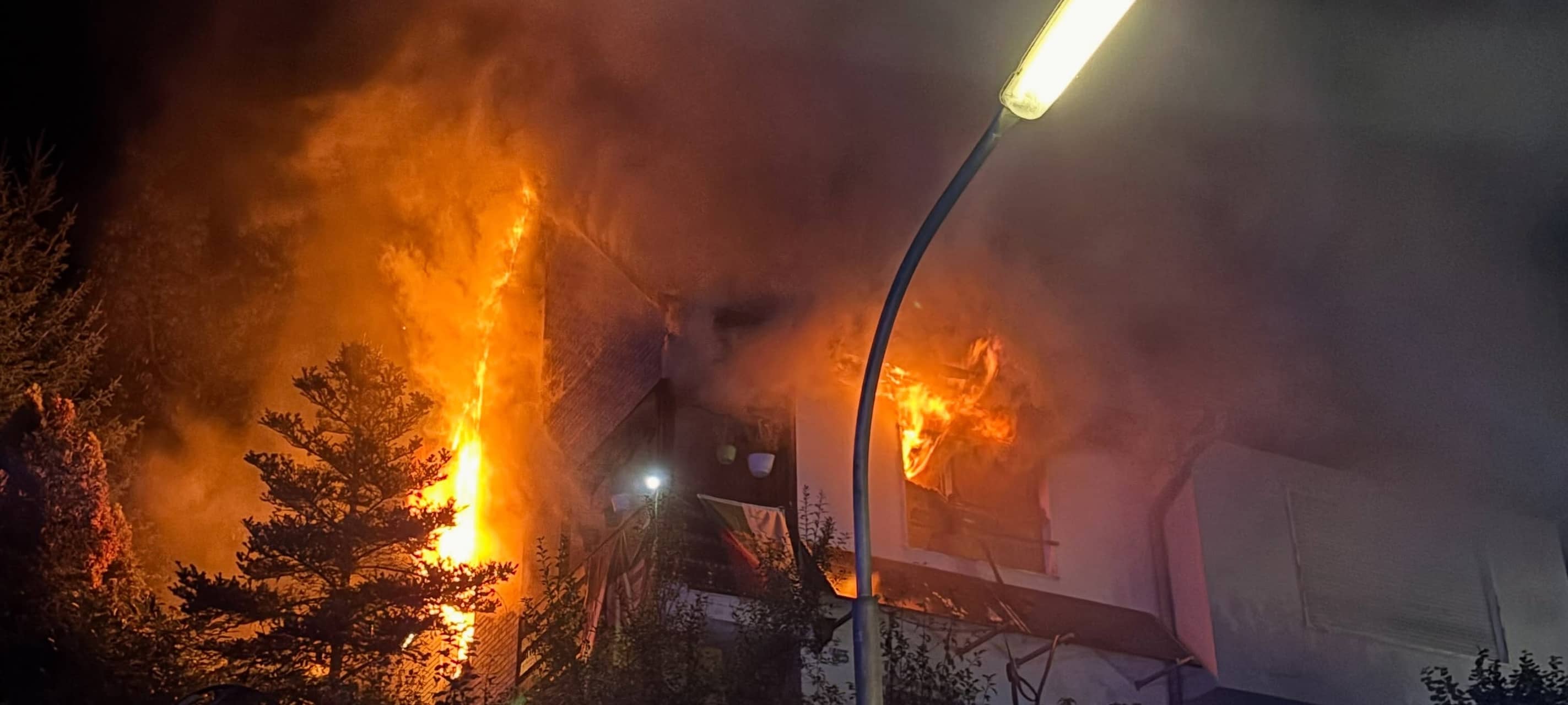 Wohnhausbrand in Werdohl: Frau gerettet