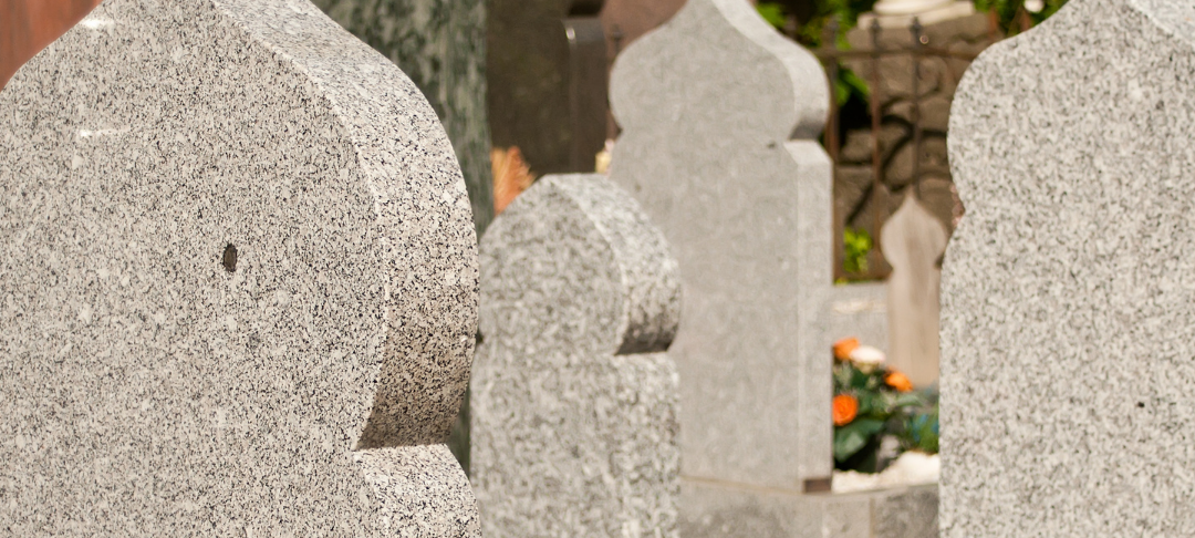 Muslimische Gräber auf einem Friedhof