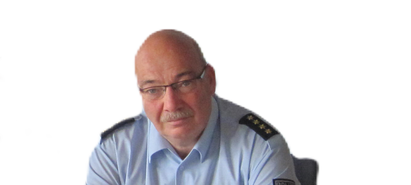 Start der Fußball-EM: Ex-Polizeichef MK sorgt für Sicherheit