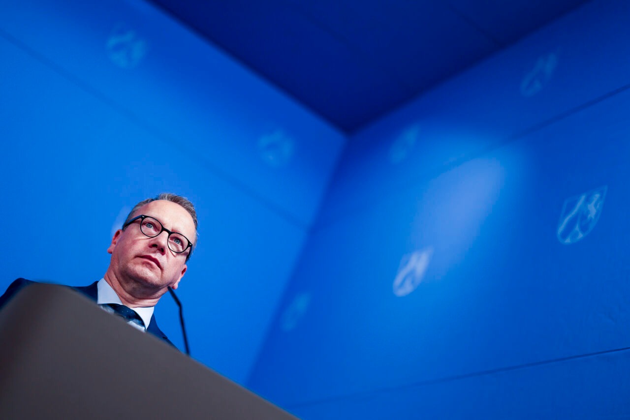 Benjamin Limbach (Bündnis 90/Grüne), Minister der Justiz des Landes Nordrhein-Westfalen, bei der Kabinetts-PK zur Umsetzung des Maßnahmenpakets zu Sicherheit, Migration, Prävention. Am 10. September 2024 hatte die NRW-Landesregierung das umfangreichste Maßnahmenpaket im Bereich Sicherheit, Migration und Prävention in der Geschichte Nordrhein-Westfalens beschlossen. (zu dpa: «Richteraffäre: Untersuchungsausschuss vernimmt ersten Zeugen»)