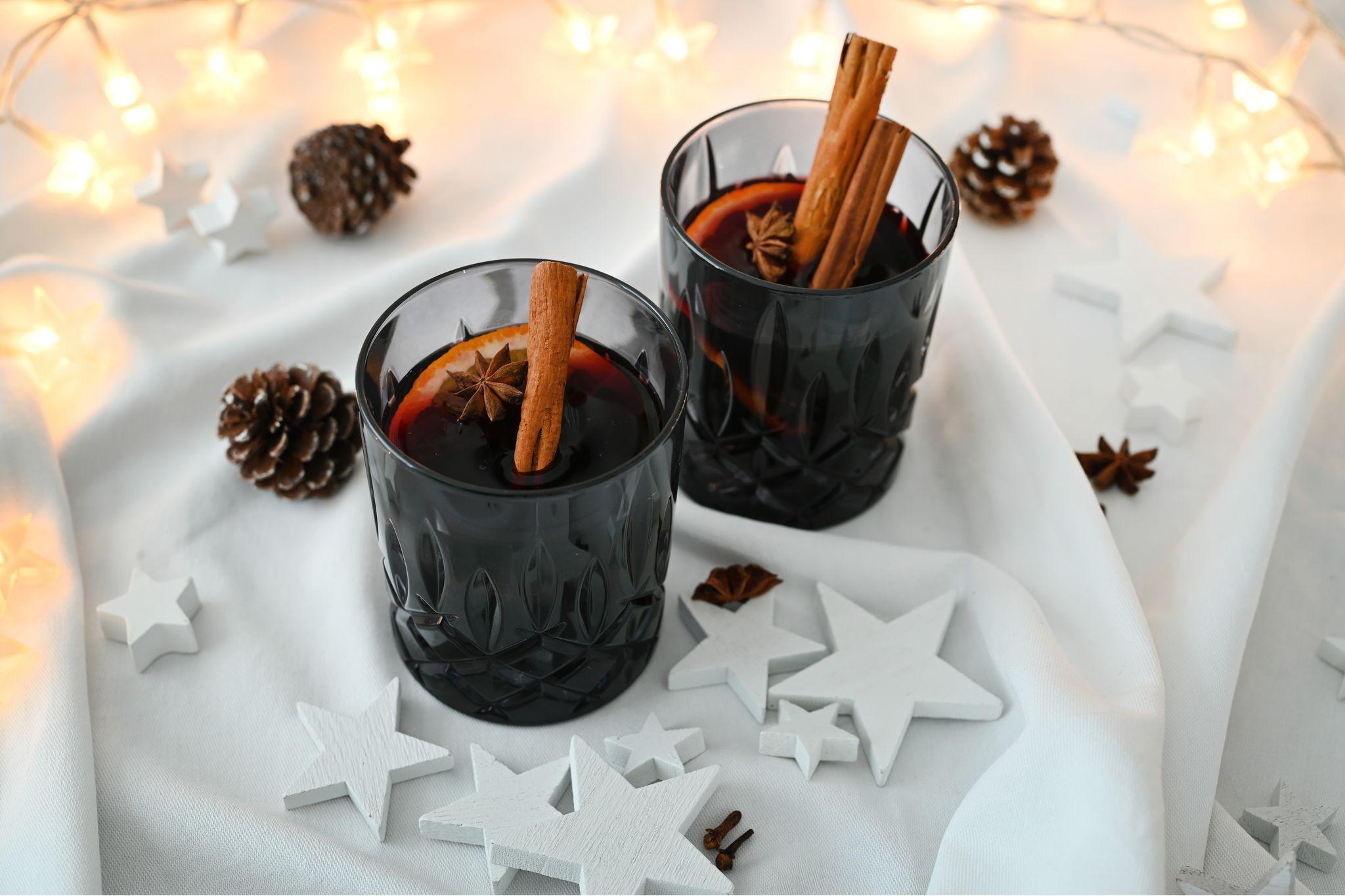 Glühwein mit Tonkabohne